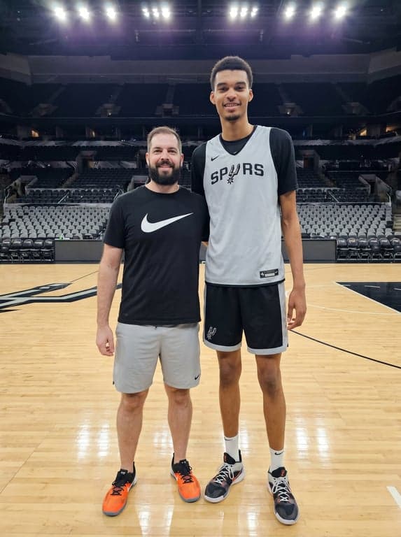 How tall is Wemby?
