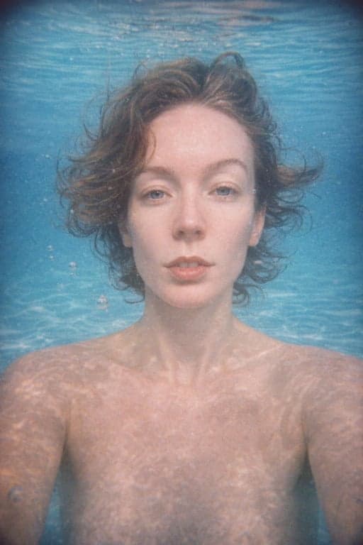 Underwater carousel 1