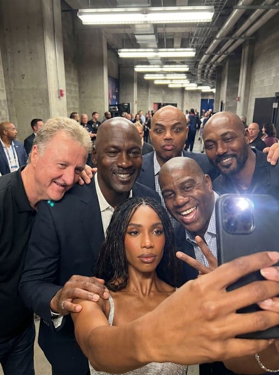 NBA Team Selfie